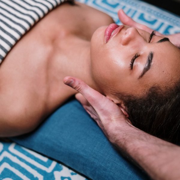 pexels-cottonbro-3997993massage